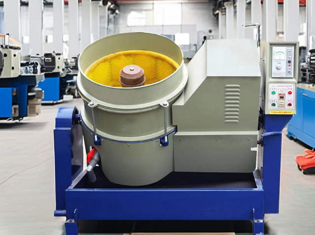 Vibrationspoliermaschine f&uuml;r R&auml;der