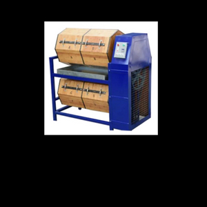 Maszyna do bębnowania z podw&oacute;jną drewnianą beczką